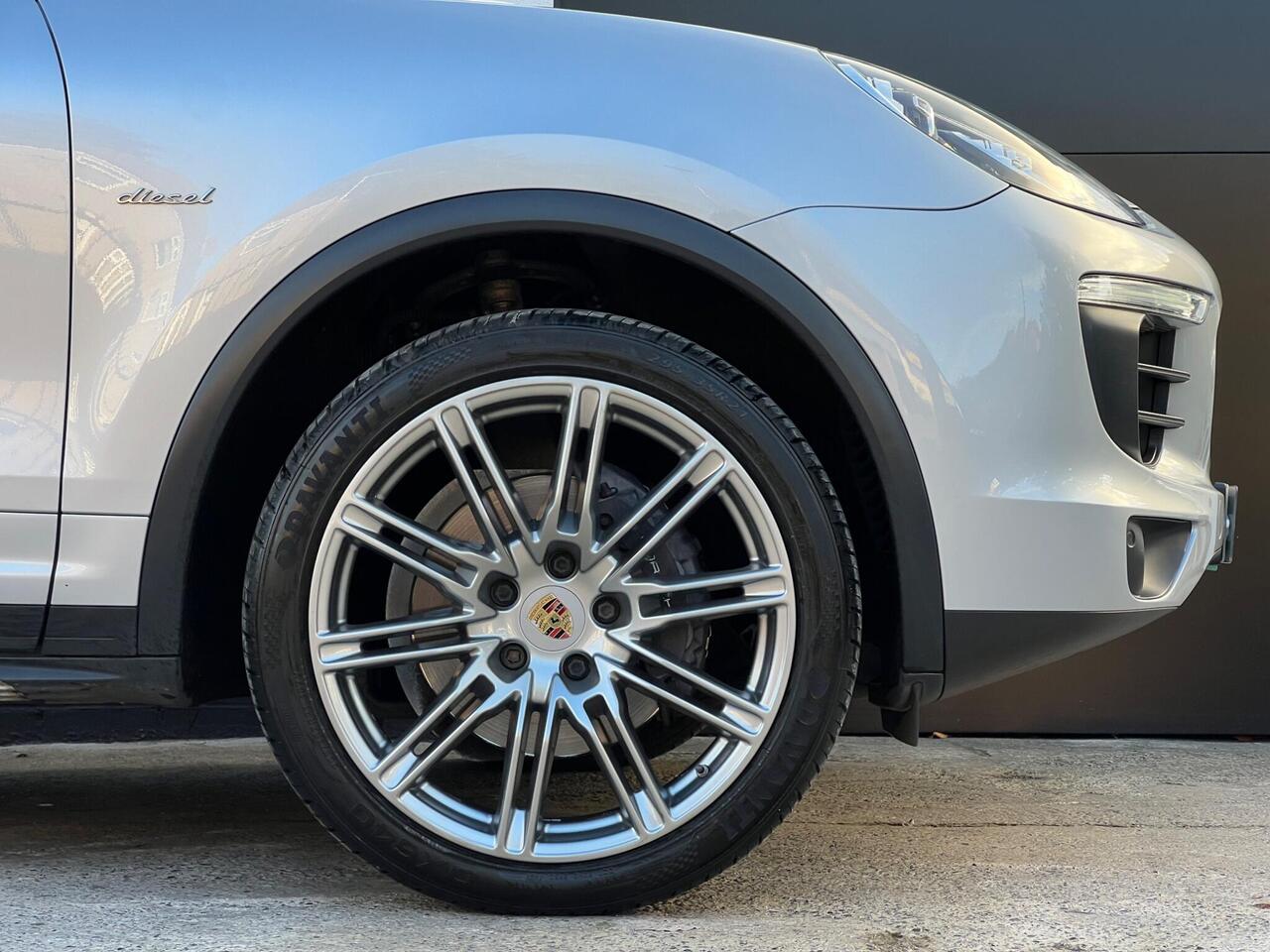 Used 2015 Porsche Cayenne for sale in Sheffield