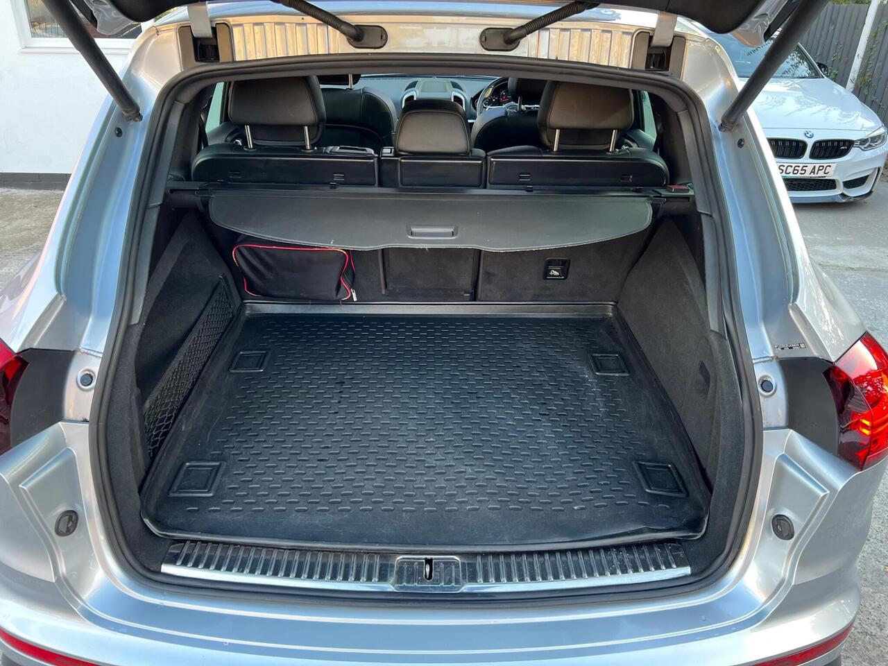 Used 2015 Porsche Cayenne for sale in Sheffield