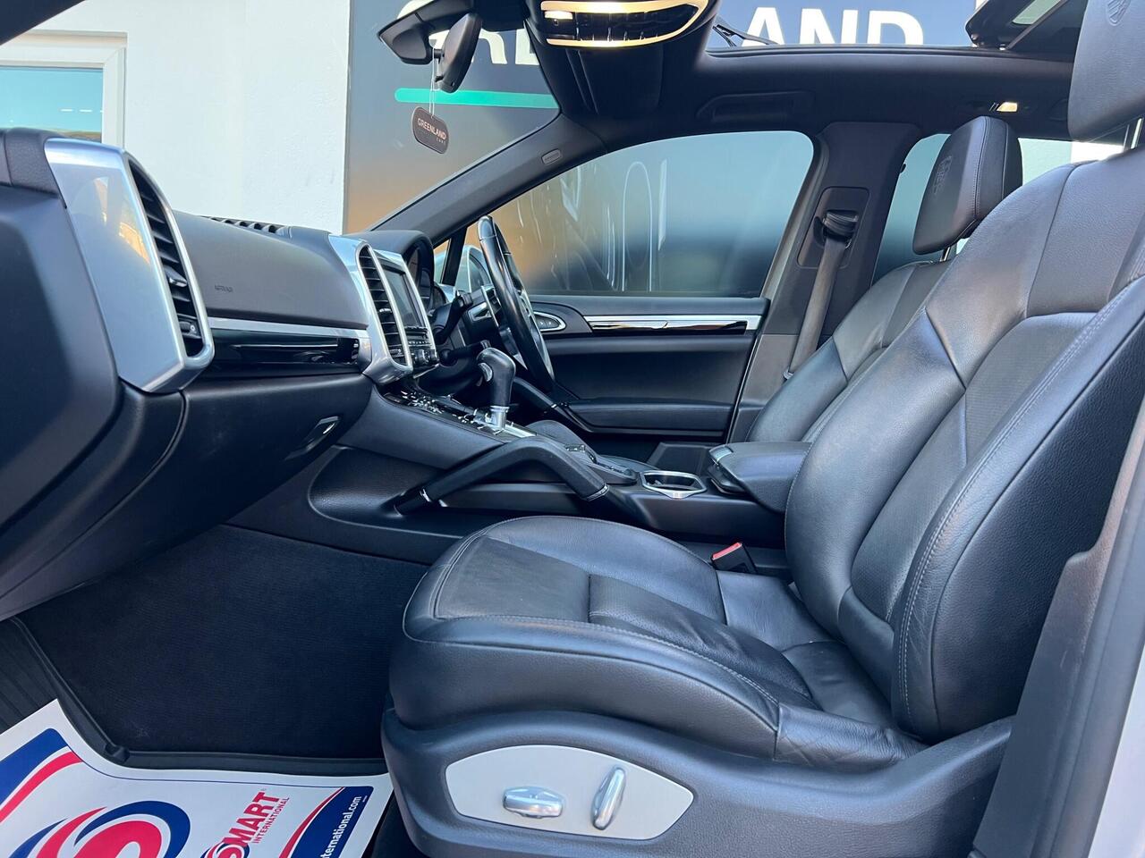 Used 2015 Porsche Cayenne for sale in Sheffield