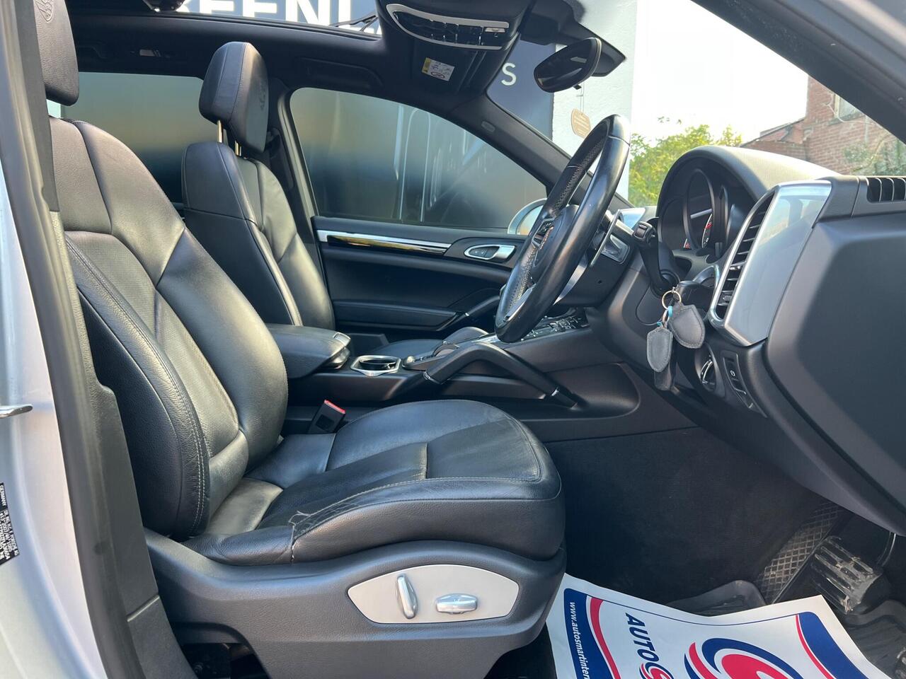 Used 2015 Porsche Cayenne for sale in Sheffield