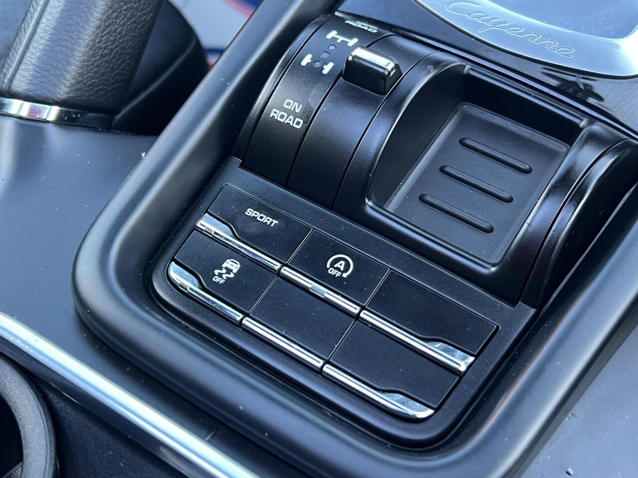 Used 2015 Porsche Cayenne for sale in Sheffield