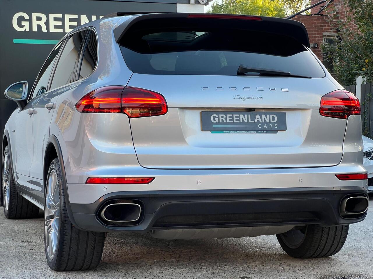 Used 2015 Porsche Cayenne for sale in Sheffield