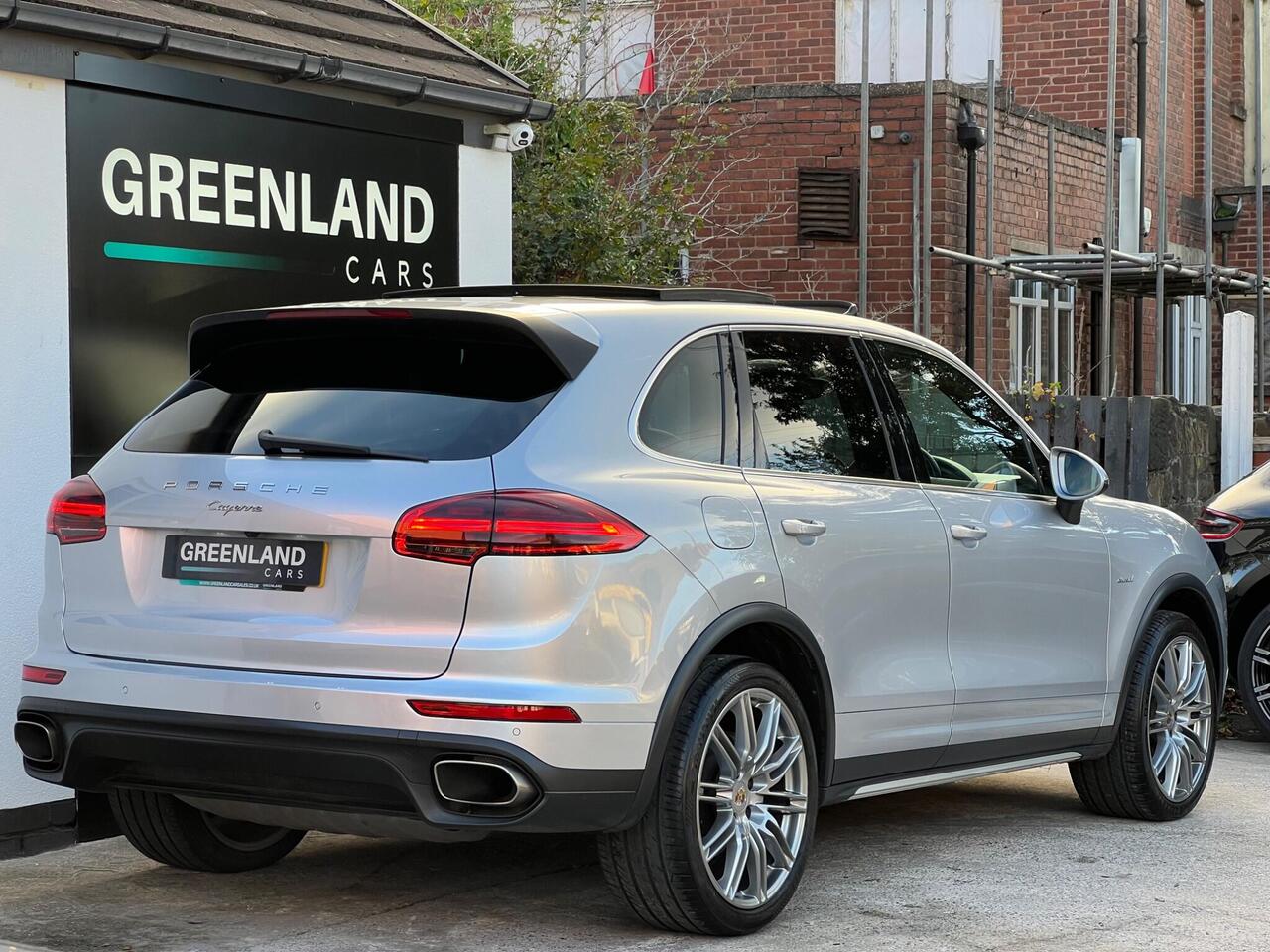 Used 2015 Porsche Cayenne for sale in Sheffield