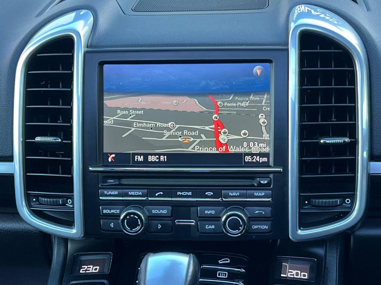 Used 2015 Porsche Cayenne for sale in Sheffield