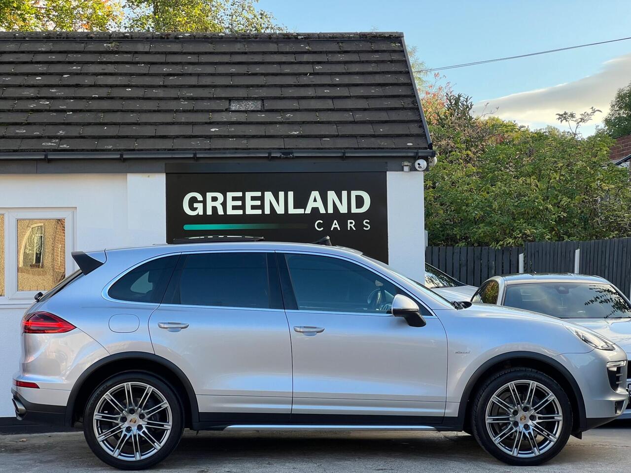 Used 2015 Porsche Cayenne for sale in Sheffield