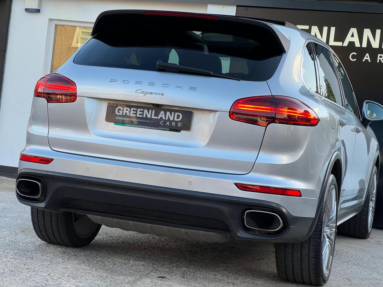 Used 2015 Porsche Cayenne for sale in Sheffield