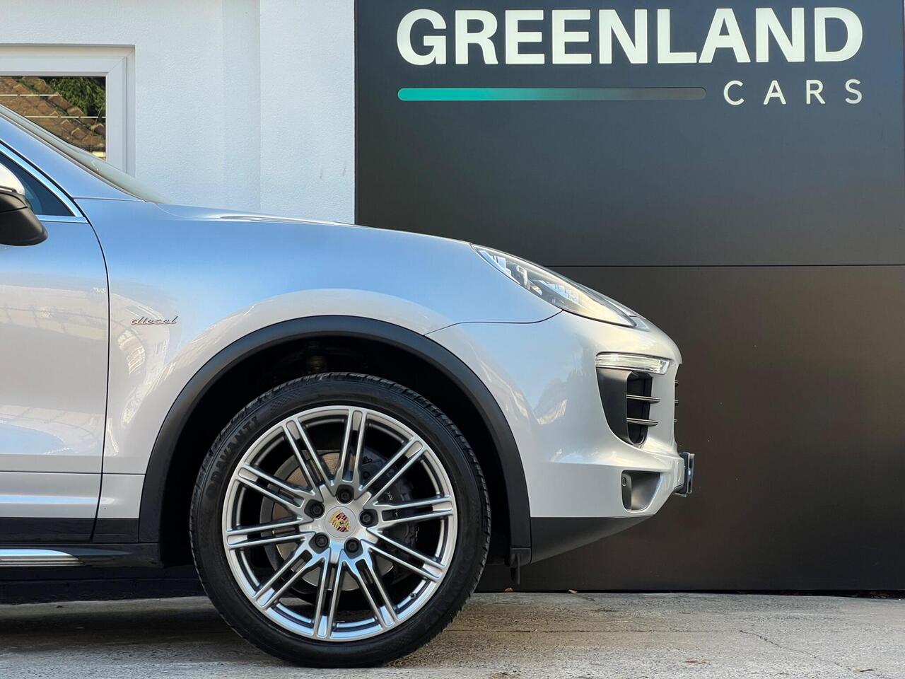 Used 2015 Porsche Cayenne for sale in Sheffield