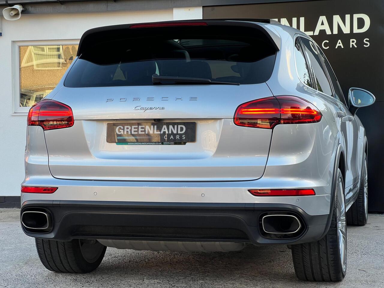 Used 2015 Porsche Cayenne for sale in Sheffield