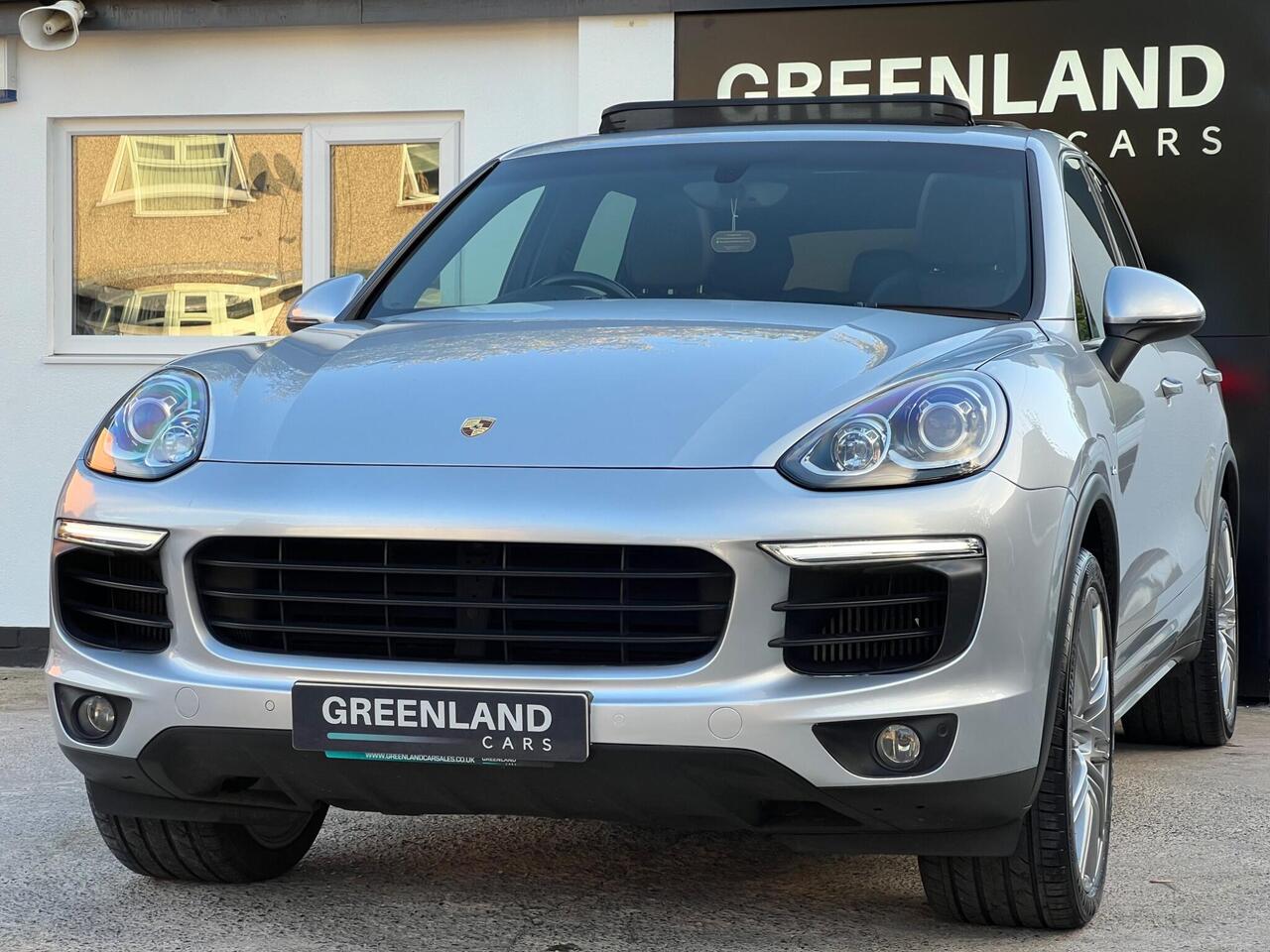 Used 2015 Porsche Cayenne for sale in Sheffield