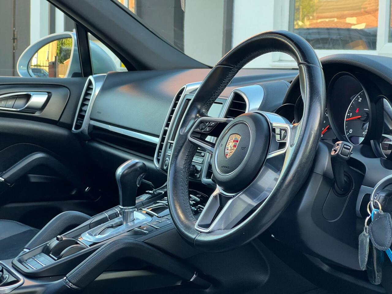 Used 2015 Porsche Cayenne for sale in Sheffield