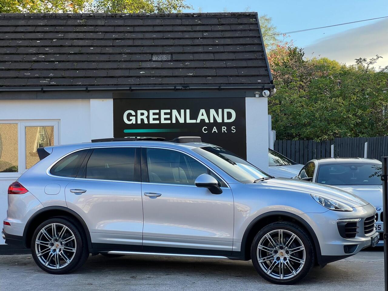 Used 2015 Porsche Cayenne for sale in Sheffield
