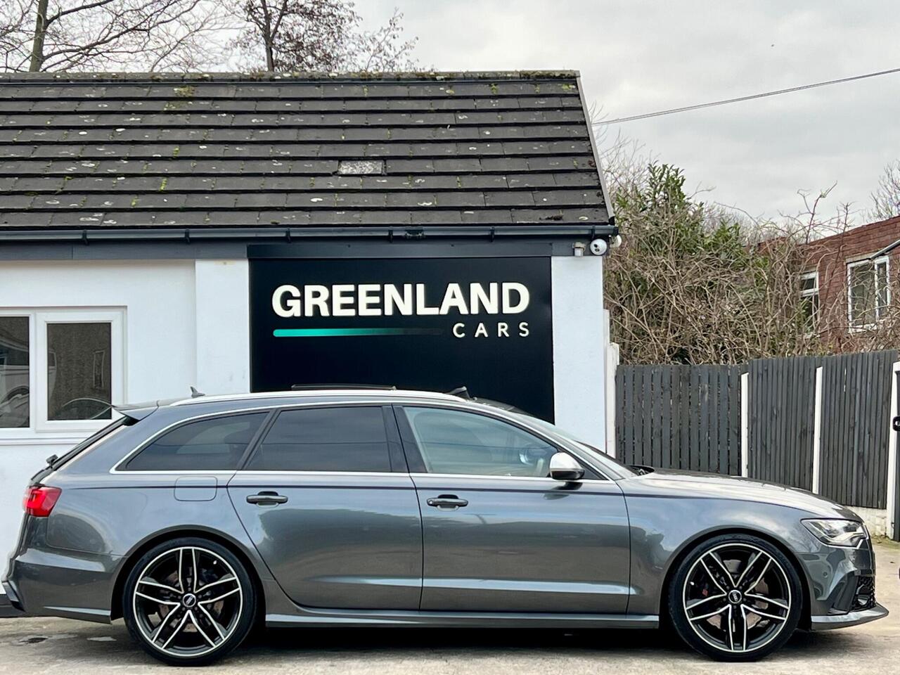 Used 2014 Audi RS6 Avant for sale in Sheffield