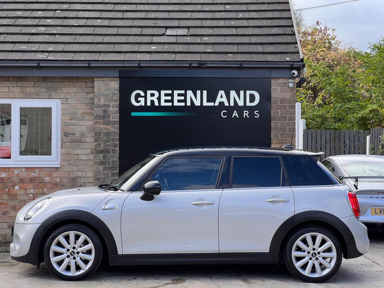 Used 2016 MINI Hatch for sale in Sheffield