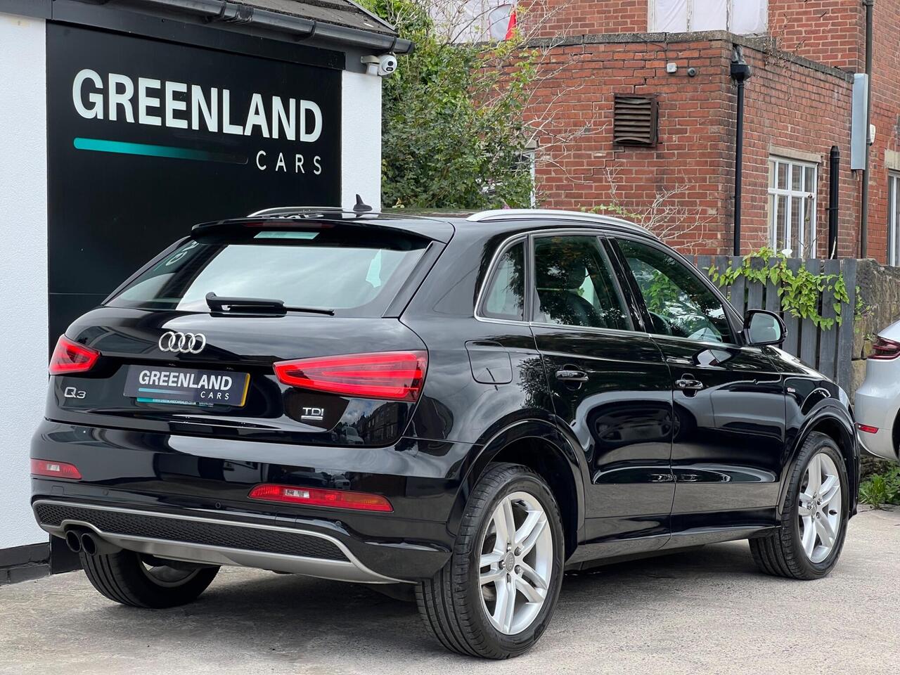 Used 2014 Audi Q3 for sale in Sheffield