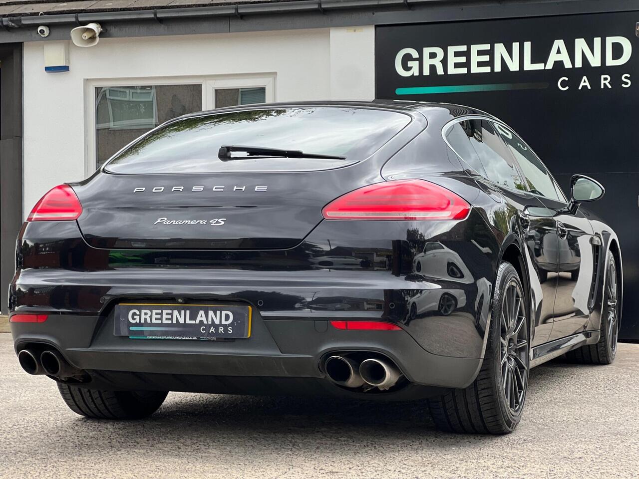 Used 2014 Porsche Panamera for sale in Sheffield