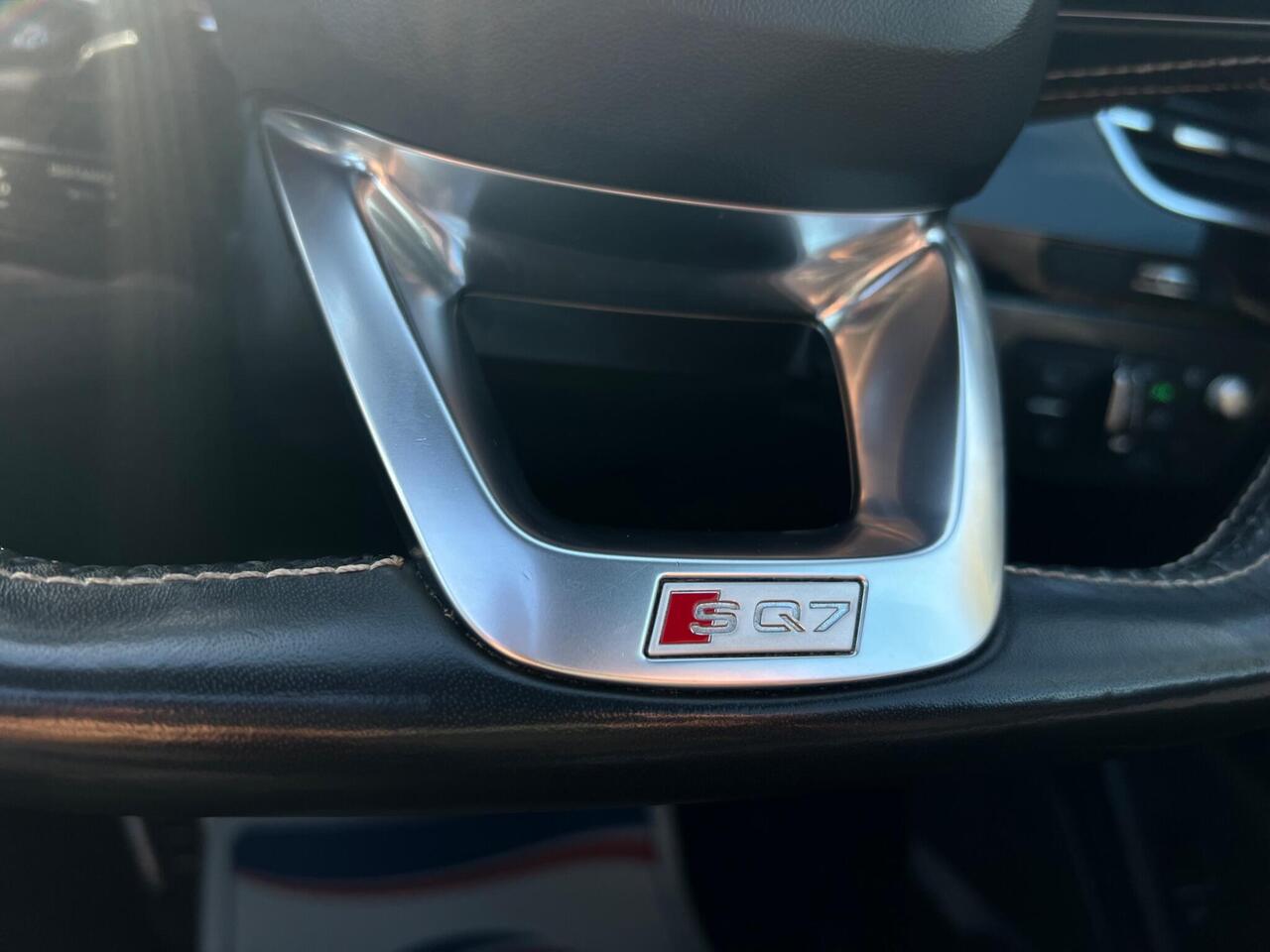 Used 2018 Audi SQ7 for sale in Sheffield