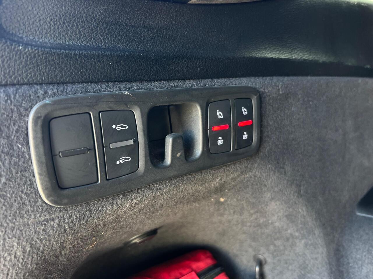 Used 2018 Audi SQ7 for sale in Sheffield