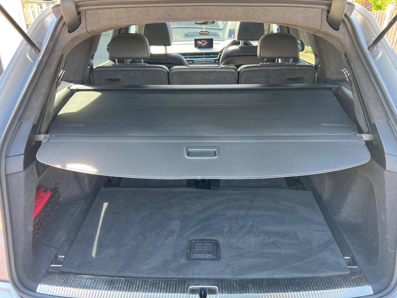 Used 2018 Audi SQ7 for sale in Sheffield