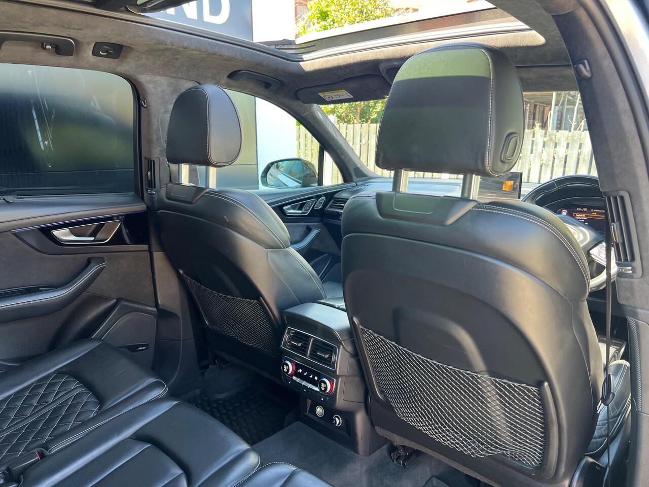 Used 2018 Audi SQ7 for sale in Sheffield